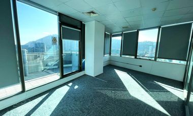 ARRIENDO Oficina de 272m2 con terraza, Metro Pedro de Valdivia