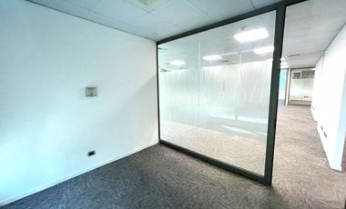 ARRIENDO Oficina de 272m2 con terraza, Metro Pedro de Valdivia