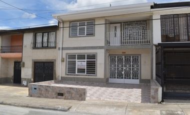 CASA EN LAS AMERICAS