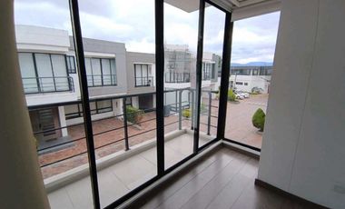 Arriendo casa en conjunto cerrado Cota $ 4.000.000