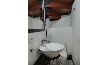 APARTA OFICINA  MEDELLIN POBLADO SECTOR PALMAS  PISO MEDIO