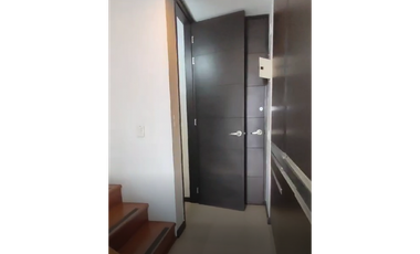 APARTA OFICINA  MEDELLIN POBLADO SECTOR PALMAS  PISO MEDIO