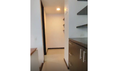 APARTA OFICINA  MEDELLIN POBLADO SECTOR PALMAS  PISO MEDIO