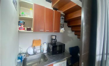 APARTA OFICINA  MEDELLIN POBLADO SECTOR PALMAS  PISO MEDIO