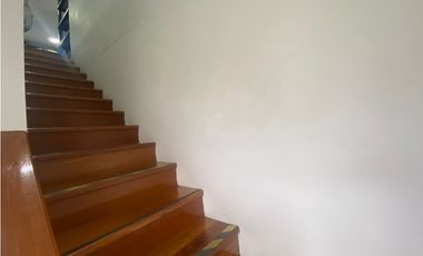 APARTA OFICINA  MEDELLIN POBLADO SECTOR PALMAS  PISO MEDIO