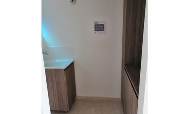 ACSI 1156. Apartamento en arriendo Madrid, Azul celeste
