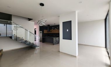 Casa en Venta en LOMALTA TRES MARÍAS con casa Club