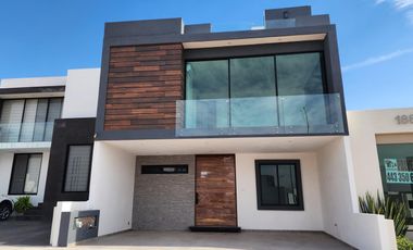 Casa en Venta en LOMALTA TRES MARÍAS con casa Club