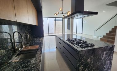 Casa en Venta en LOMALTA TRES MARÍAS con casa Club