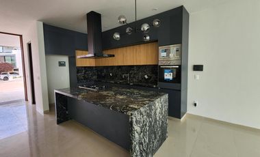 Casa en Venta en LOMALTA TRES MARÍAS con casa Club