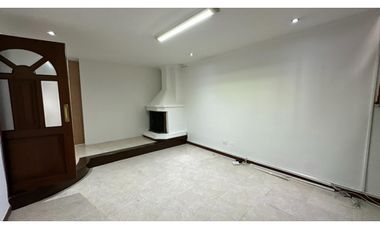 Casa comercial en arriendo - Los Andes, Bogotá