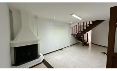 Casa comercial en arriendo - Los Andes, Bogotá