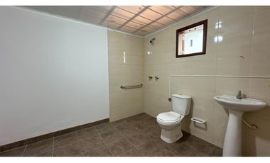 Casa comercial en arriendo - Los Andes, Bogotá