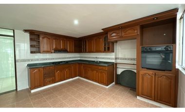 Casa comercial en arriendo - Los Andes, Bogotá