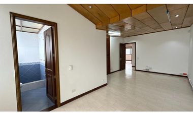 Casa comercial en arriendo - Los Andes, Bogotá