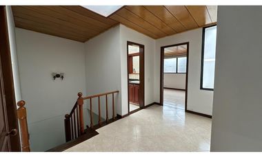 Casa comercial en arriendo - Los Andes, Bogotá