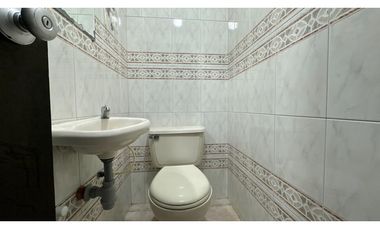 Casa comercial en arriendo - Los Andes, Bogotá