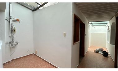 Casa comercial en arriendo - Los Andes, Bogotá