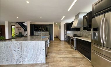 Venta de casa campestre alto de las palmas