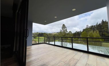 Venta de casa campestre alto de las palmas