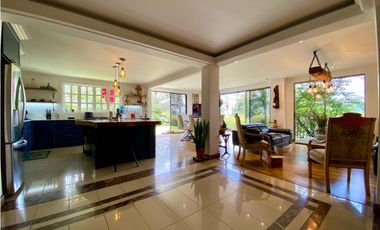 VENDEMOS CASA CON APARTAMENTO INCLUIDO EN POBLADO - LA COLA DEL ZORRO