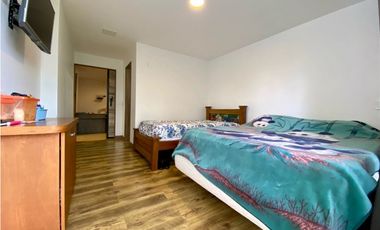 VENDEMOS CASA CON APARTAMENTO INCLUIDO EN POBLADO - LA COLA DEL ZORRO