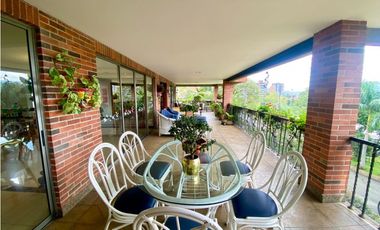 VENDEMOS CASA CON APARTAMENTO INCLUIDO EN POBLADO - LA COLA DEL ZORRO