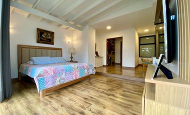 VENDEMOS CASA CON APARTAMENTO INCLUIDO EN POBLADO - LA COLA DEL ZORRO