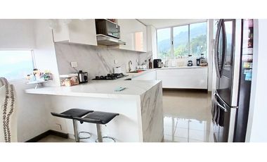 Excelente ubicación del Tesoro, piso muy alto y vista panorámica
