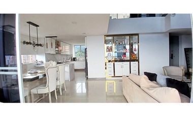 Excelente ubicación del Tesoro, piso muy alto y vista panorámica