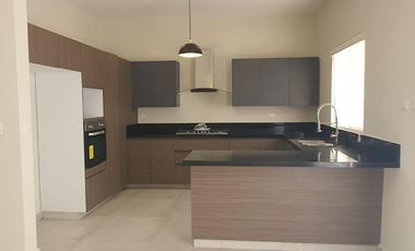 CASA EN RENTA COL ALTARES SANTIAGO NUEVO LEON