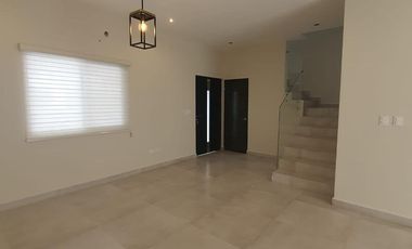 CASA EN RENTA COL ALTARES SANTIAGO NUEVO LEON