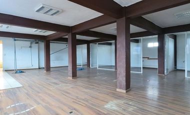 Edificio en Metepec, cerca de estación del tren interurbano México Toluca