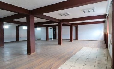 Edificio en Metepec, cerca de estación del tren interurbano México Toluca