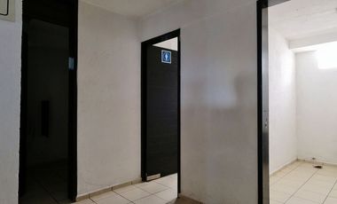 Edificio en Metepec, cerca de estación del tren interurbano México Toluca