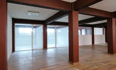 Edificio en Metepec, cerca de estación del tren interurbano México Toluca