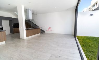 Casa en Venta en Santa Anita, Tlajomulco de Zuñiga, Jalisco.