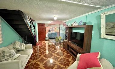 Amplia Casa en Buin