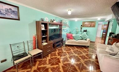 Amplia Casa en Buin