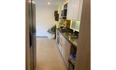 Arriendo apartamento Av. Alberto Mendoza, Bosque Popular El Prado