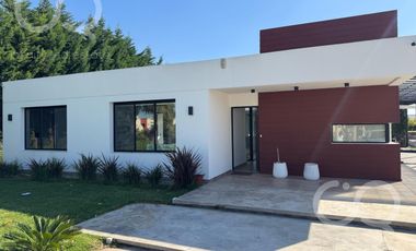 Casa en  Barrio Los Talas Canning
