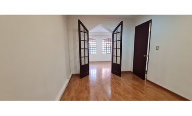 RENTO CASA COMERCIAL PATRIMONIO ARQUITEC 400M2+JARDIN - EL NOGAL