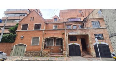 RENTO CASA COMERCIAL PATRIMONIO ARQUITEC 400M2+JARDIN - EL NOGAL