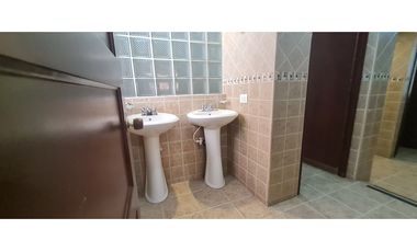 RENTO CASA COMERCIAL PATRIMONIO ARQUITEC 400M2+JARDIN - EL NOGAL