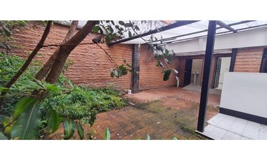 RENTO CASA COMERCIAL PATRIMONIO ARQUITEC 400M2+JARDIN - EL NOGAL