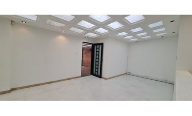 RENTO CASA COMERCIAL PATRIMONIO ARQUITEC 400M2+JARDIN - EL NOGAL