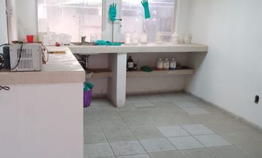 BODEGA CON EXCELENTE UBICACIÓN SLP