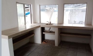 BODEGA CON EXCELENTE UBICACIÓN SLP