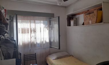 PH en VENTA - CASEROS - 3 amb,  patio y terraza. Sobre avda. San Martín al 3900, Caseros