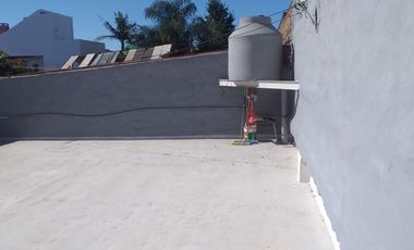 PH en VENTA - CASEROS - 3 amb,  patio y terraza. Sobre avda. San Martín al 3900, Caseros
